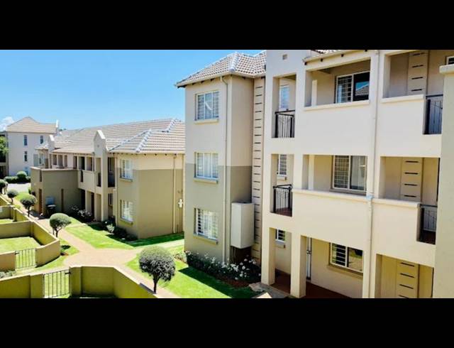 2 BEDROOM TOWNHOUSE FOR SALE IN KLIPPOORTJIE